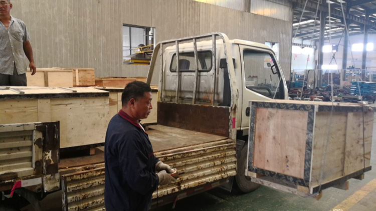 山東礦安一批減速機(jī)在生產(chǎn)車間檢驗合格發(fā)貨